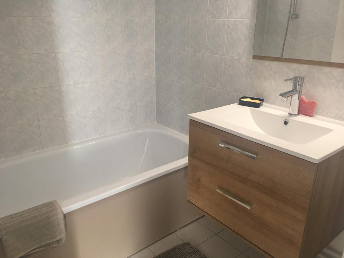 Appartement T2 dans résidence avec piscine et tennis Saint-Raphaël Exterior foto